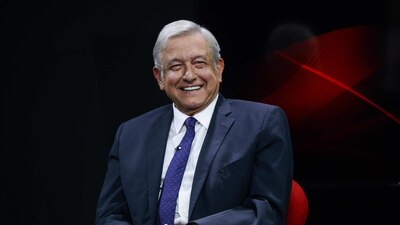 Andrés Manuel López Obrador encabeza las preferencias de una encuesta de El Financiero, por encima de Margarita Zavala