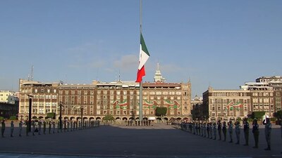 Militares entonaron el Himno Nacional