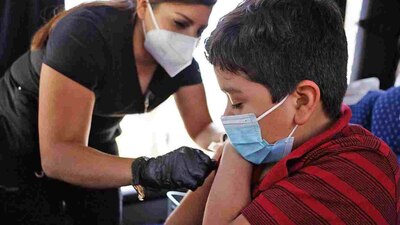 “El jueves de la próxima semana inicia la vacunación”, dijo Sheinbaum