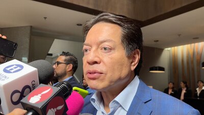 La única que ha levantado la mano es Luisa María Alcalde, secretaria de Gobernación