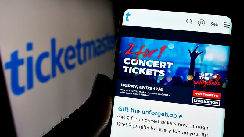 MC pide intervención de Profeco para la regulación de venta de boletos para conciertos