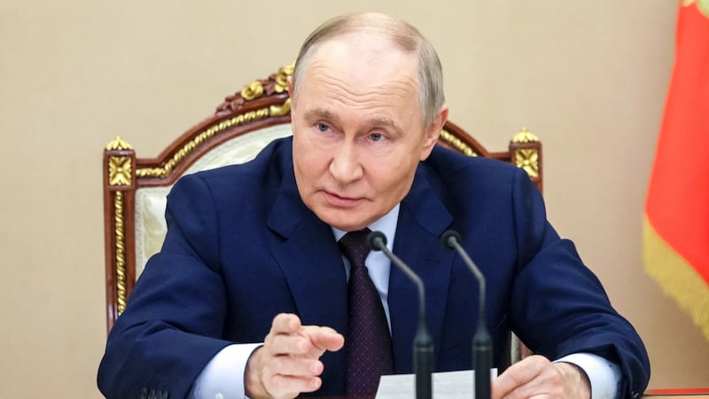 Vladimir Putin insinúa que Rusia podría reanudar pruebas nucleares si otros países lo hacen