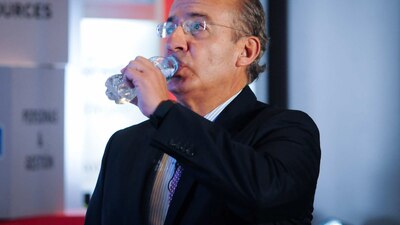 El expanista dijo que en México se han copiado malas tradiciones