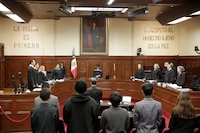 Diputados y ministros guardan un minuto de silencio por los caídos en operativo contra ‘El Mencho’