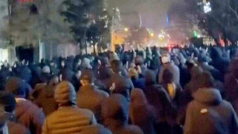 Activistas acusan que suman 2 mil fallecidos por las protestas en Irán