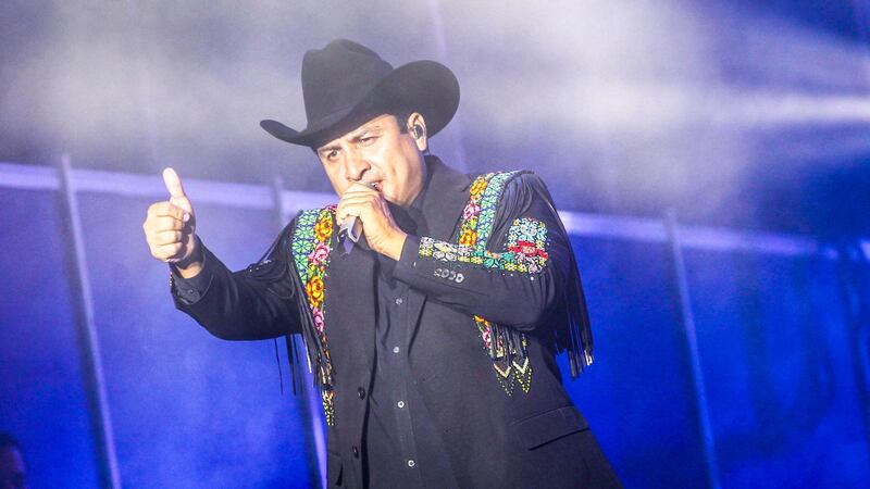 Julión Álvarez se presentará en Puebla el 15 de septiembre... costará 15 millones de pesos