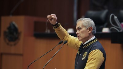 Causó indignación entre los internautas porque pareció que lo hizo con flojera