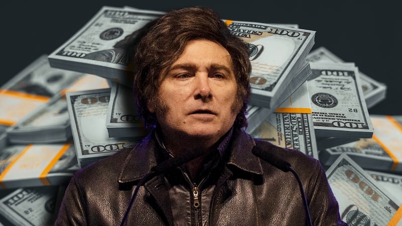 Milei habría recibido contrato de 5 mdd para promover cripto estafa, revela investigación