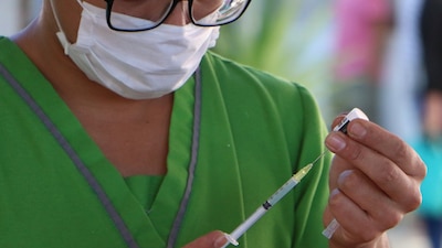 En México ya se aprobó el uso de la vacuna COVID de Pfizer, pero ahora el país va por su propio desarrollo