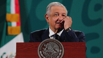 AMLO acusó al FMI de causar la decadencia económica y social en el mundo