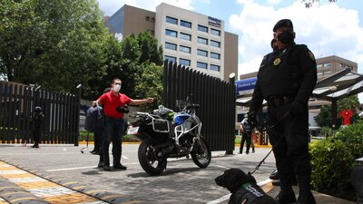 Las autoridades indicaron que tenía heridas en hombro, clavícula y rodilla