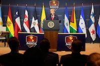 “No voy a aprender su maldito idioma”: Trump asegura que no hablará español