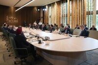 “Han construido su vida con dignidad”: Sheinbaum aboga por migrantes ante el G7