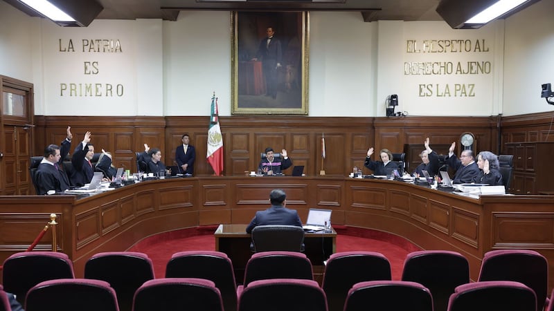 SCJN ‘palomea’ que la UIF congele cuentas vinculadas con lavado de dinero