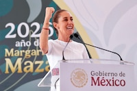 Sheinbaum ofrece a estudiantes no aceptados en la UNAM un lugar en la Universidad Rosario Castellanos