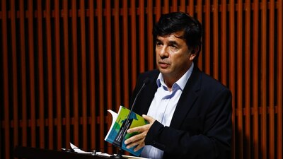 Informó que ya se tienen la campaña avanzada y que hay una canción que habla del riesgo de la narco-cultura