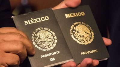 El nuevo documento tendrá un ícono en la portada que lo identifica como pasaporte electrónico