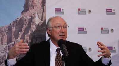 El exsenador y exsecretario del Interior, es cercano a Barack Obama