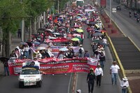 Segob llama a maestros de la CNTE a atender a alumnos sin clases por protestas