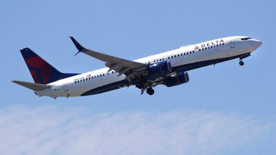 Diversas aerolíneas han anunciado que en marzo y abril disminuirán operaciones