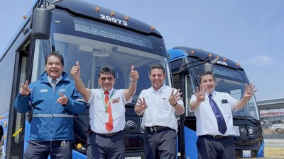 Conductores de la Ruta 14, en Iztapalapa, se sumarán como operadores del trolebús elevado