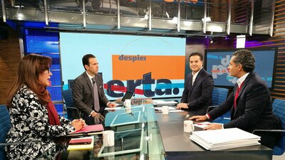 Yeidckol Polevnsky, Carlos Loret, Damián Zepeda y Enrique Ochoa durante el encuentro entre líderes partidistas