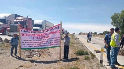 La larga fila ya supera los 10 kilómetros de longitud