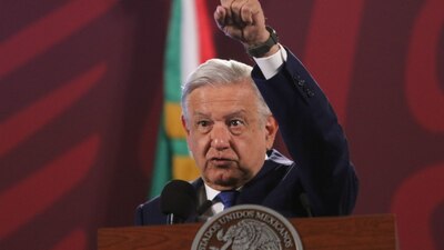 El presidente defendió la contratación de médicos cubanos