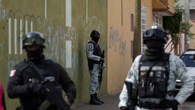 Una pareja fue perseguida y atacada a balazos sobre la carretera libre Zapotlanejo-Guadalajara