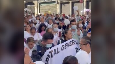 El contingente avanzó del Zócalo al corredor Madero, en el Centro Histórico