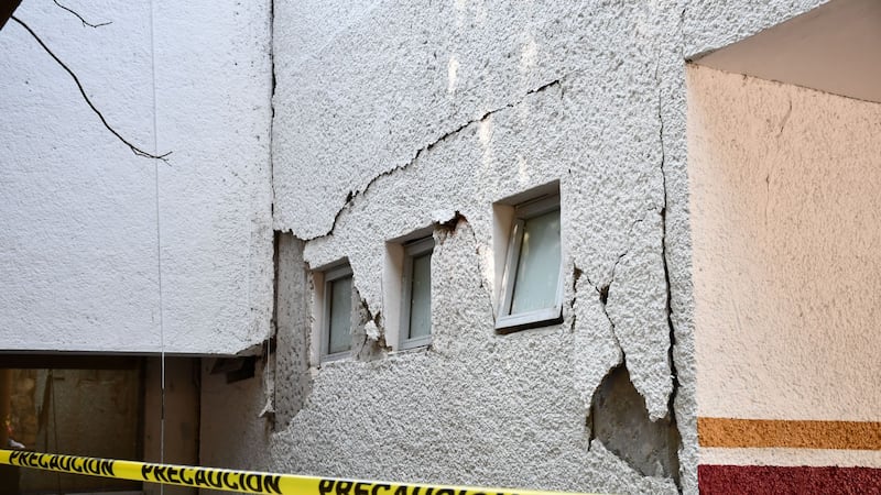 Sismo de 6.5 con epicentro en Guerrero deja 12 personas heridas y dos muertos: SSPC