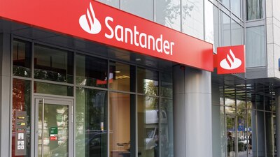 El banco español está en la lista de posibles compradores de Banamex