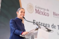 Sheinbaum refrenda compromiso para defender a migrantes mexicanos en EU