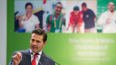El exmandatario mexicano aclaró que seguirá viviendo en México