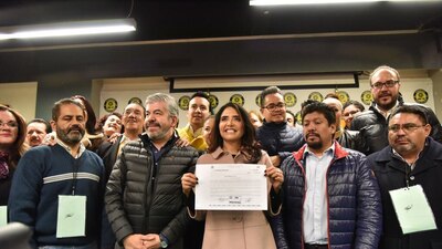 Alejandra Barrales fue la primera aspirante perredista en registrar su precandidatura