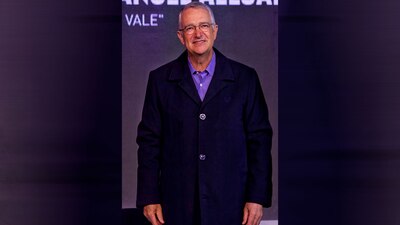 El empresario se pone 'guapo' por su cumpleaños