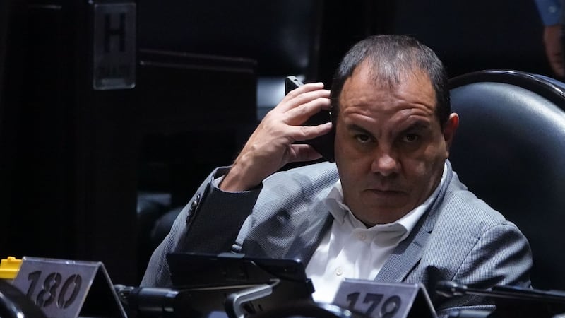 Cuauhtémoc Blanco niega haber ofendido a diputada tras lanzarle un beso
