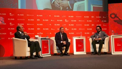 José Antonio Meade (centro) durante su participación en un foro organizado por el diario El País