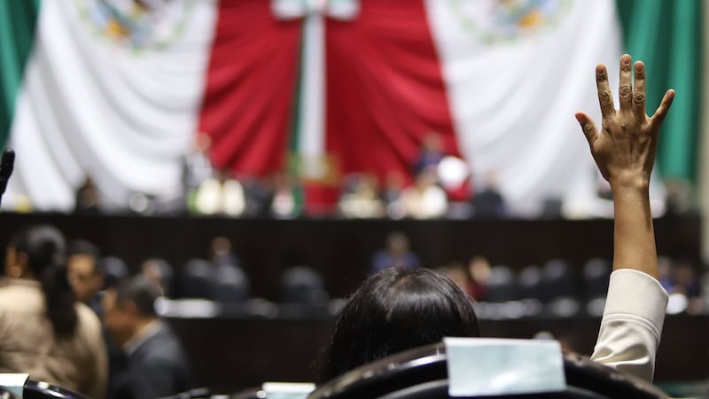 Afores: diputados avalan reforma para regular los retiros por desempleo
