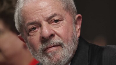 El expresidente ha pasado de ser el más querido a enfrentar escándalos de corrupción