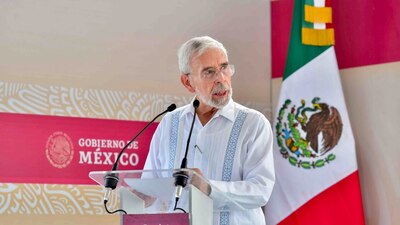 Se retiró de manera temporal de la SICT por motivos de salud