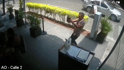 Un hombre agredió a un menor de edad con un tabique en la cabeza