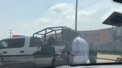 El senador afirmó que fue retenido por policías estatales de Veeracruz