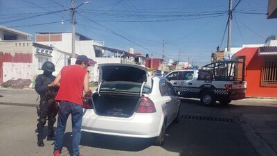 Elementos de la policía montaron retenes en los alrededores de la universidad