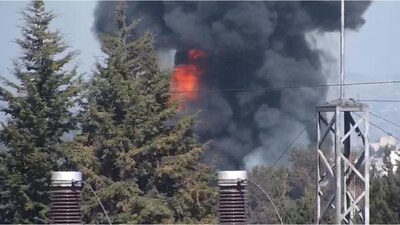 Las enormes llamas provocan una fuerte radiación en la zona, se teme que el siniestro pueda extenderse