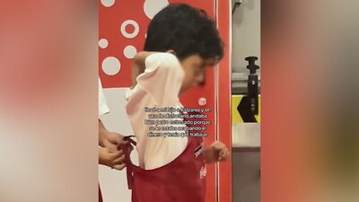 El niño "trabajó" en una de las plantas de una refresquera