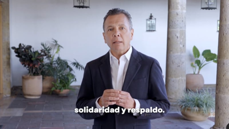 Tras represión por agua limpia, Lemus culpa a “grupo de choque” y se solidariza con policías