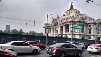 Los principales sitios históricos del Centro fueron cubiertos con vallas previo a la marcha de las mujeres.