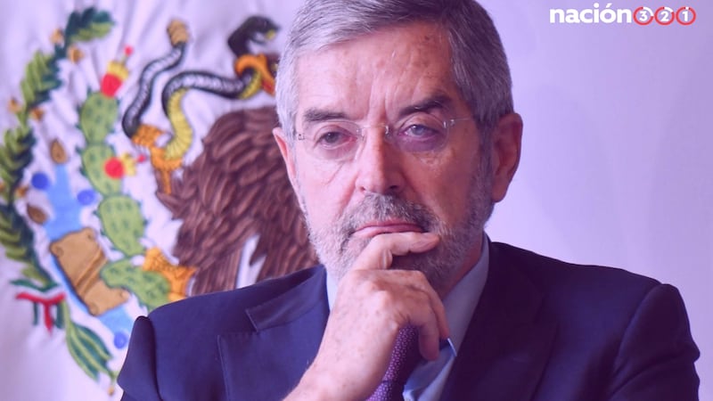 ¿También se va? De la Fuente habría pedido licencia temporal para dejar la SRE por temas de salud