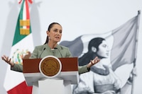 Los enredos de la Presidencia y la embajada